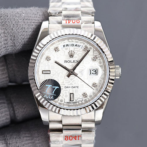 ロレックスday-dateシリーズ228239腕時計